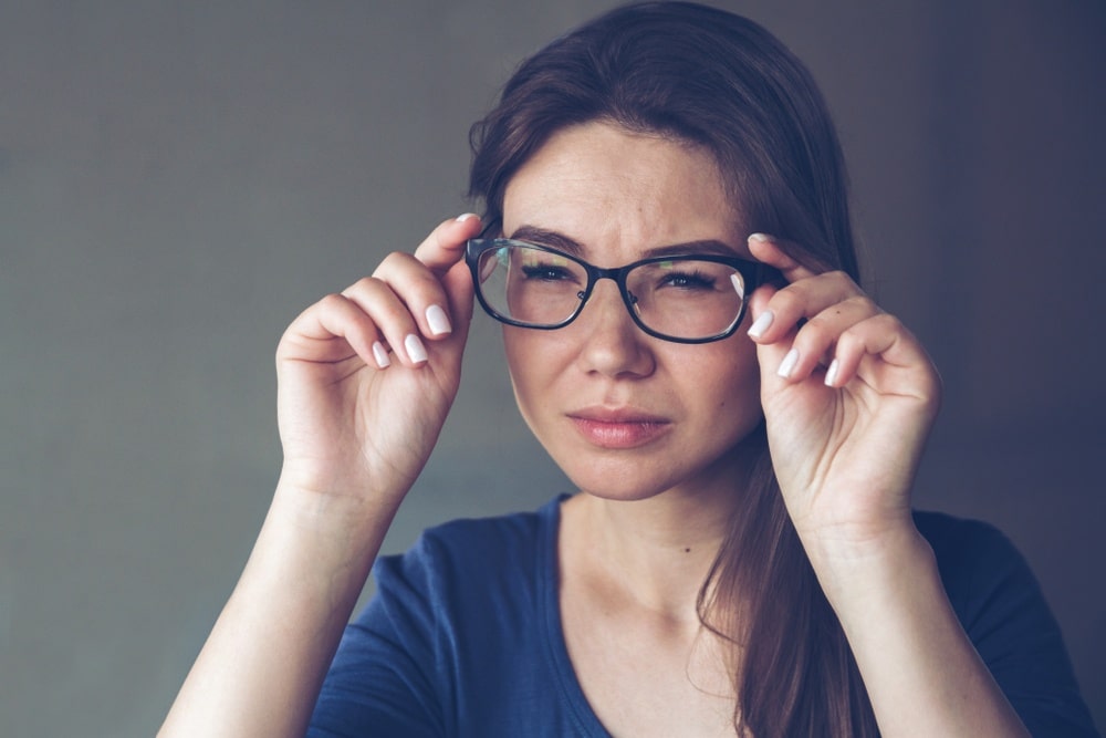 How Do You Tell If Glasses Are Too Big For Your Face