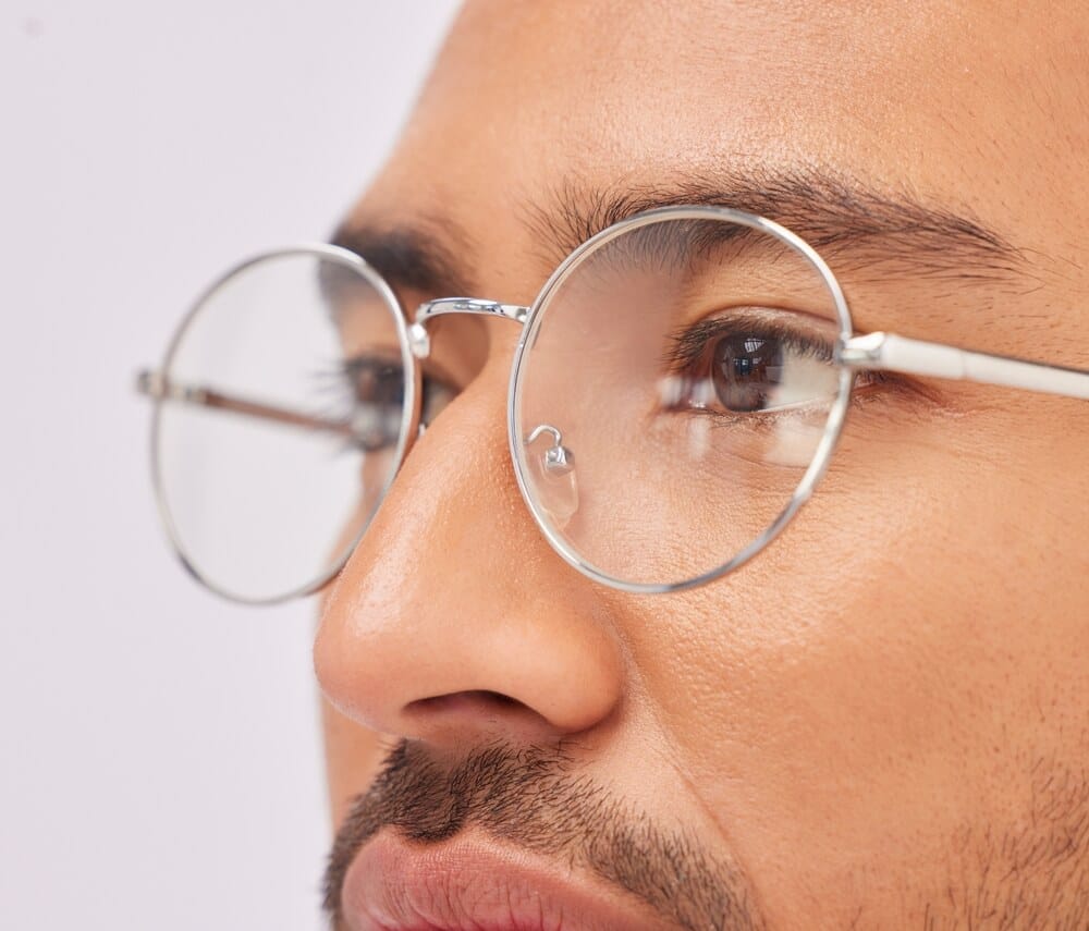 eye glasses fit on your face