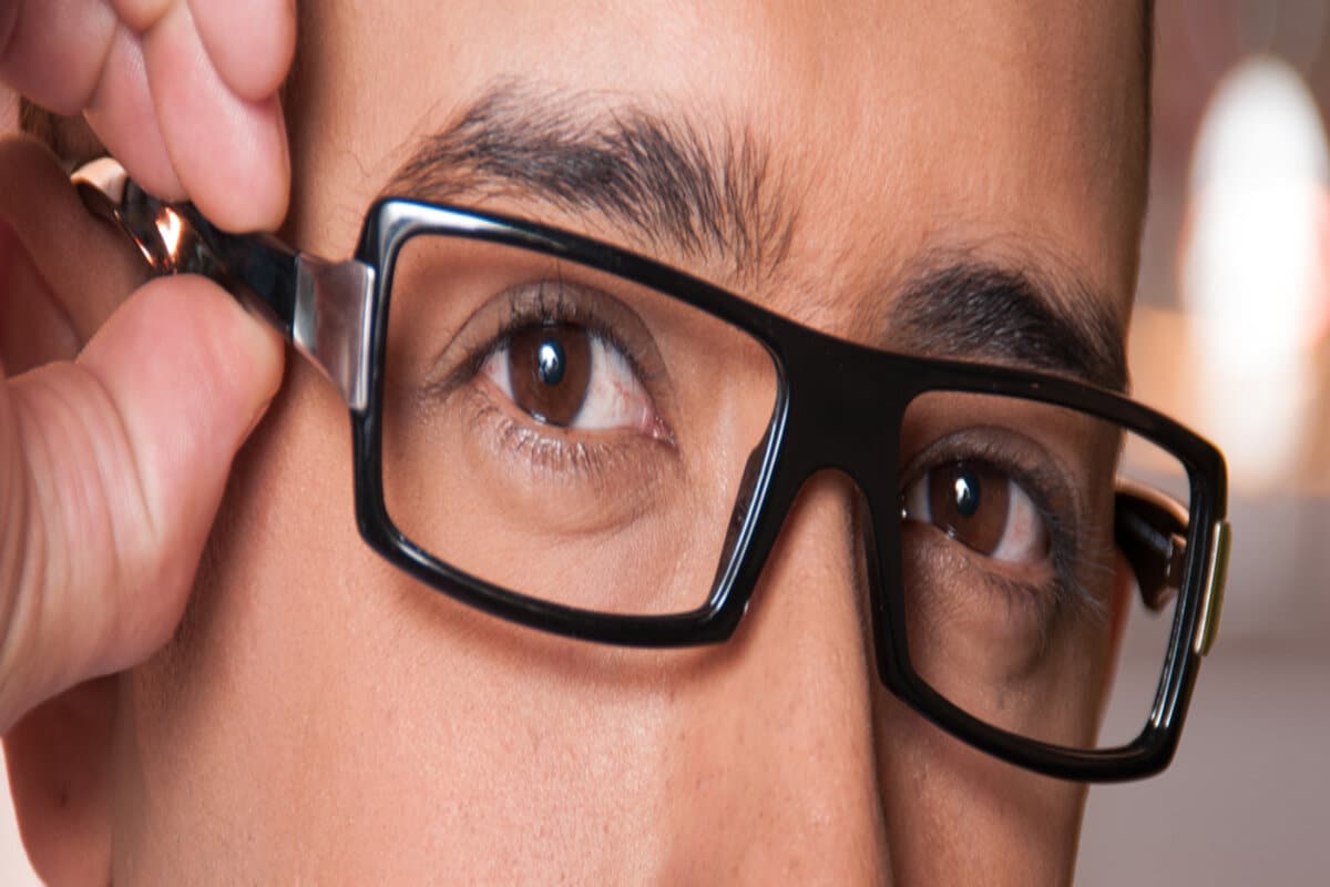 eye glasses fit on your face