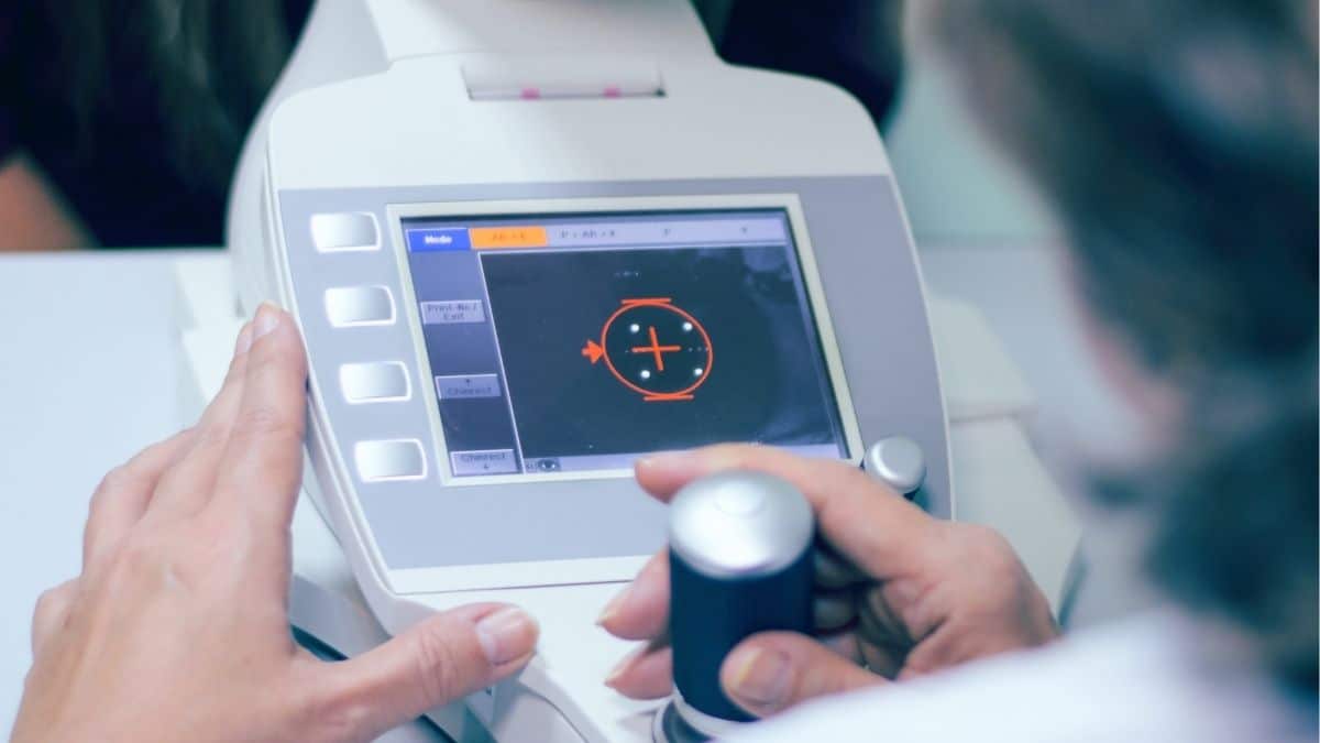 Who Can Benefit from Corneal Refractive Therapy?