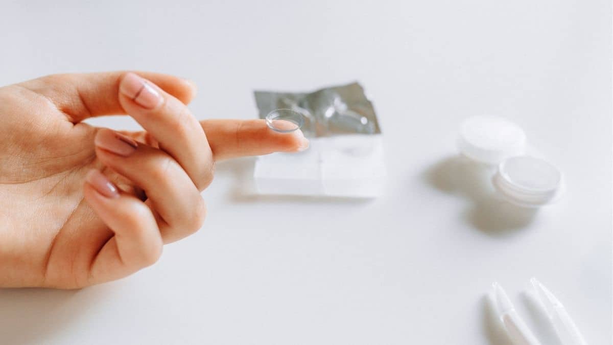 Caring for Your Contact Lenses: Do's and Don'ts