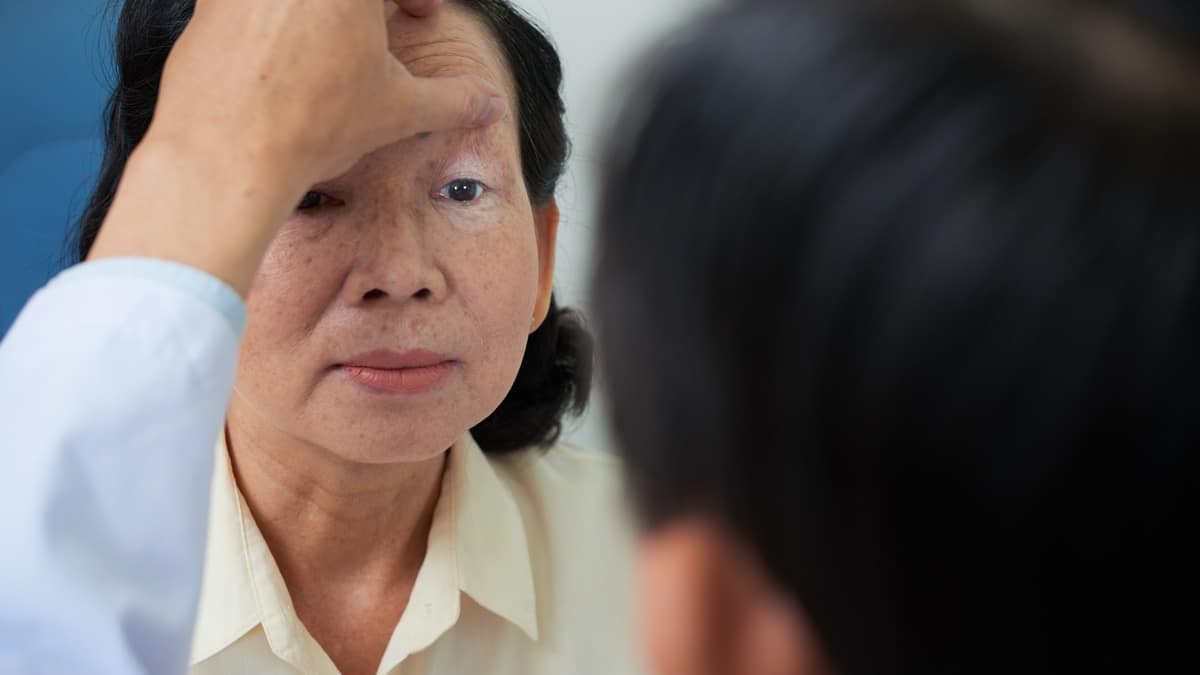 Pre and Post Surgical Eye Care North Oaks