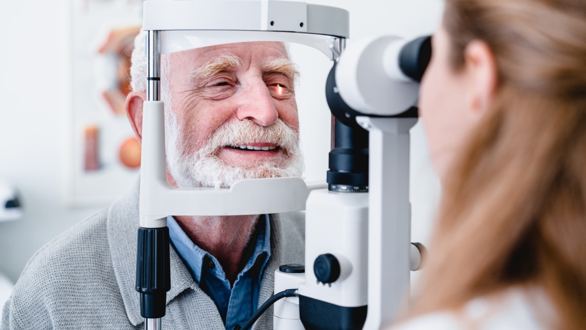Can a Routine Eye Exam Detect Early Alzheimer’s Disease?