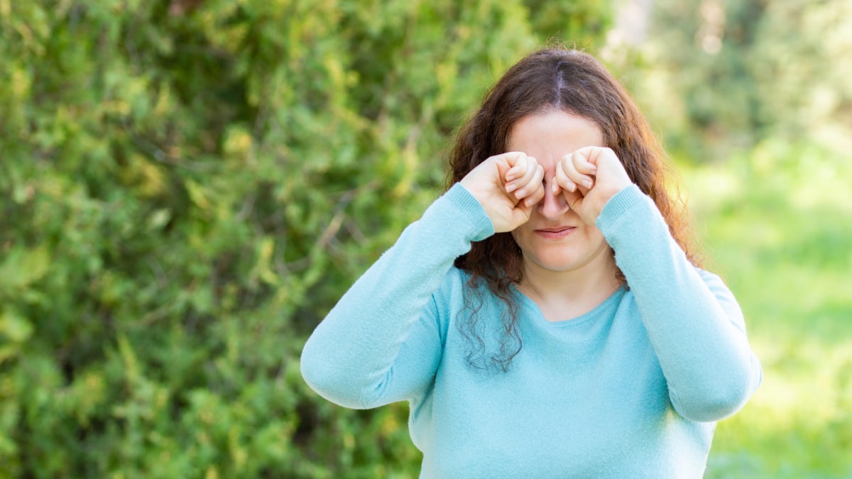 Fall Eye Allergies Are Back: Here's How to Find Relief